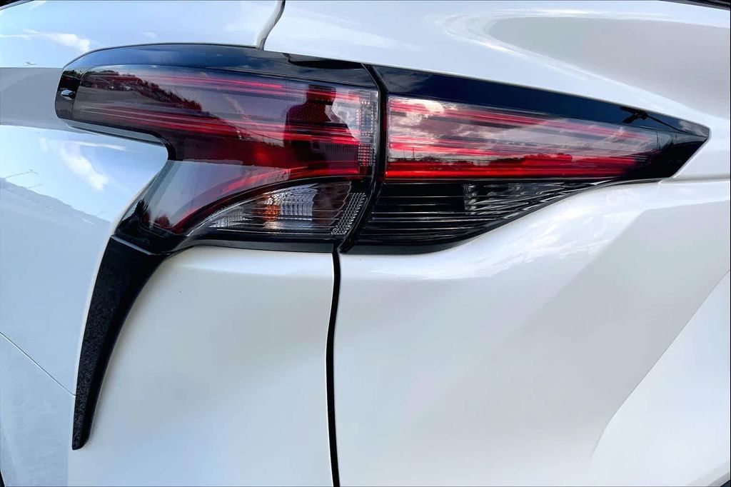 صورة مصغرة 28 لـ 2021 Toyota SIENNA XLE 8 PASSENGER
