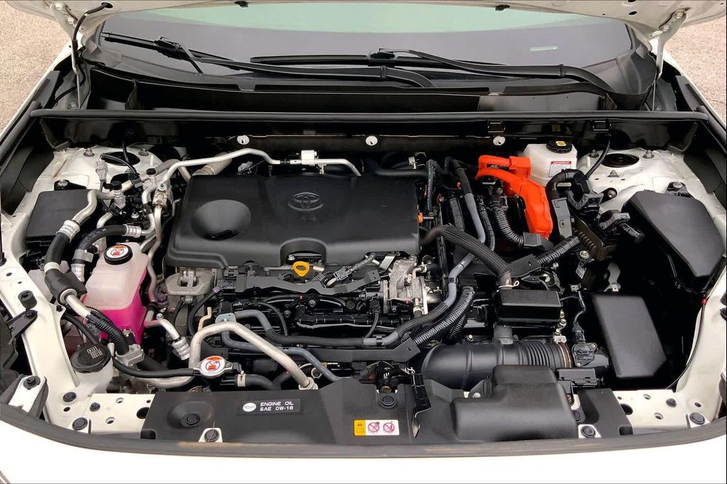 صورة مصغرة 31 لـ 2021 Toyota RAV4 PRIME SE