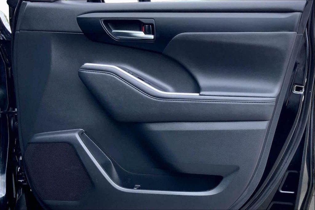 2023 Toyota HIGHLANDER XSE 缩略图 22
