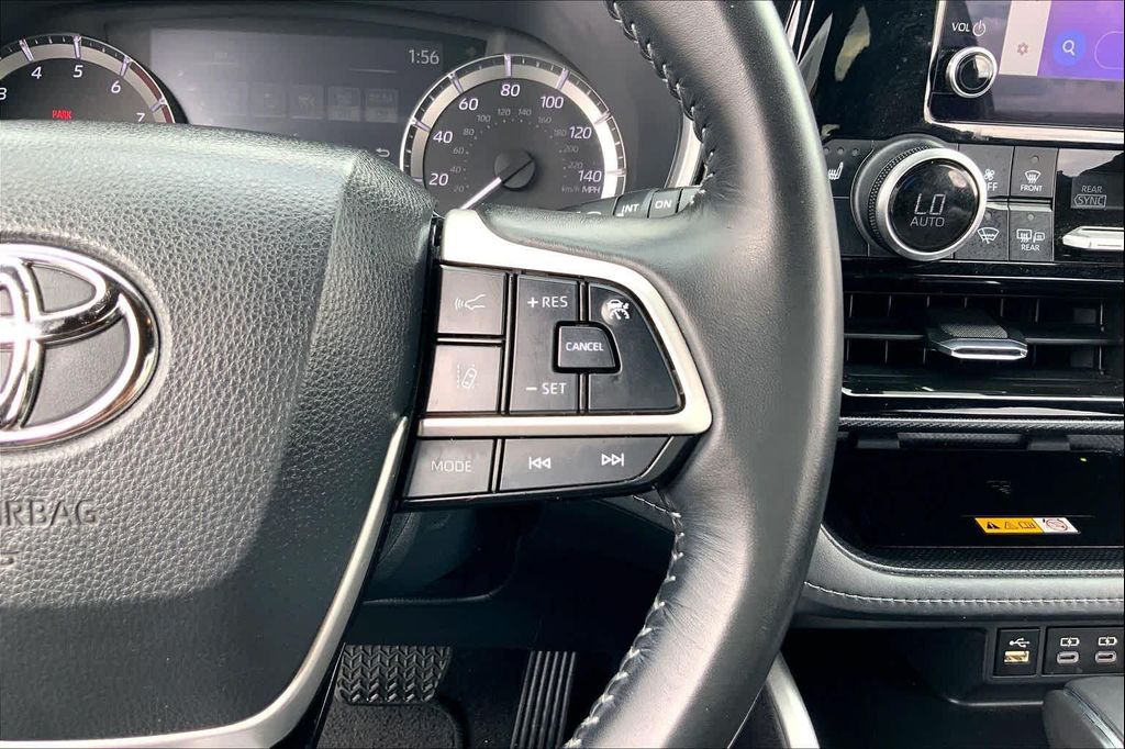 2023 Toyota HIGHLANDER XSE 缩略图 24