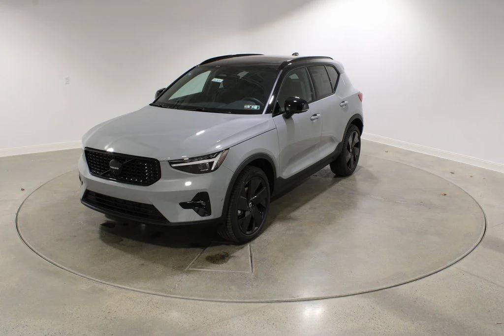 New 2026 Volvo XC40 B5 Ultra Black Edition