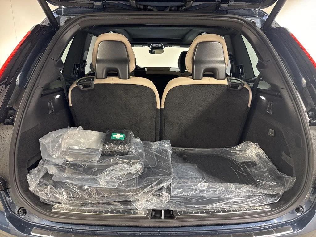 صورة مصغرة 30 لـ 2026 Volvo XC90 PLUS, B6 AWD GAS (MILD HYBRID), GASOLINE, BRI
