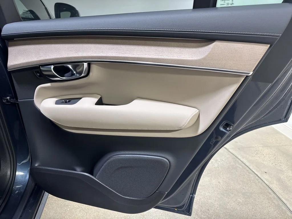 صورة مصغرة 23 لـ 2026 Volvo XC90 PLUS, B6 AWD GAS (MILD HYBRID), GASOLINE, BRI