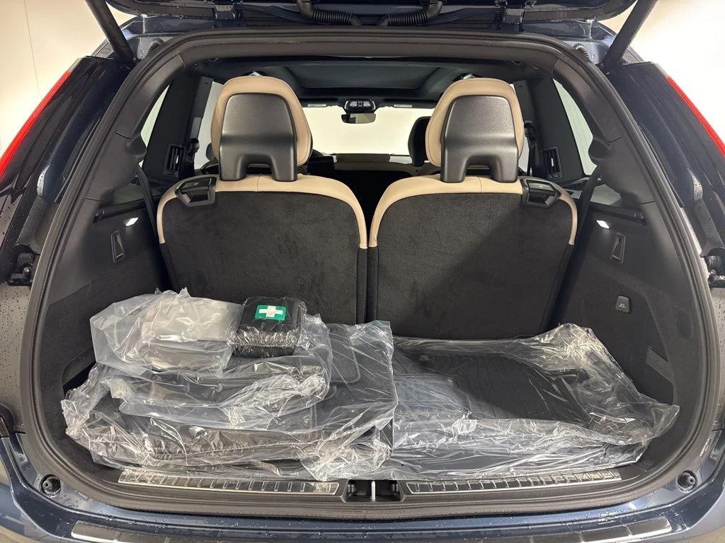 صورة مصغرة 30 لـ 2026 Volvo XC90 PLUS, B6 AWD GAS (MILD HYBRID), GASOLINE, BRI