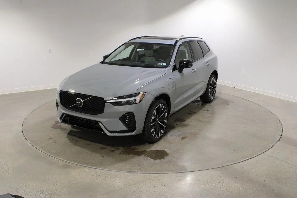 New 2026 Volvo XC60 Plug-In Hybrid Ultra, T8 AWD Electric/Gasoline, Dark