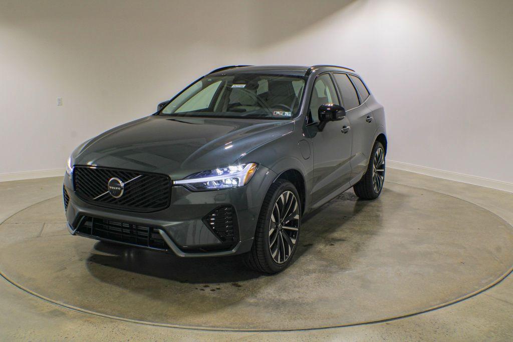 New 2026 Volvo XC60 Plug-In Hybrid Ultra, T8 AWD Electric/Gasoline, Dark