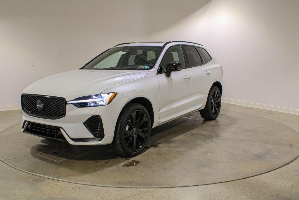 New 2026 Volvo XC60 B5 Ultra Black Edition