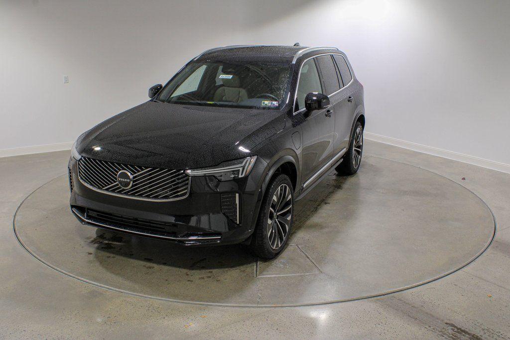 New 2026 Volvo XC90 Plug-In Hybrid T8 Plus 7-Seater