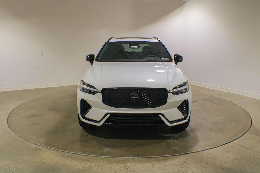 2026 Volvo XC60 PLUG-IN HYBRID BLACK EDITION ULTRA, T8 AWD EL 照片 8