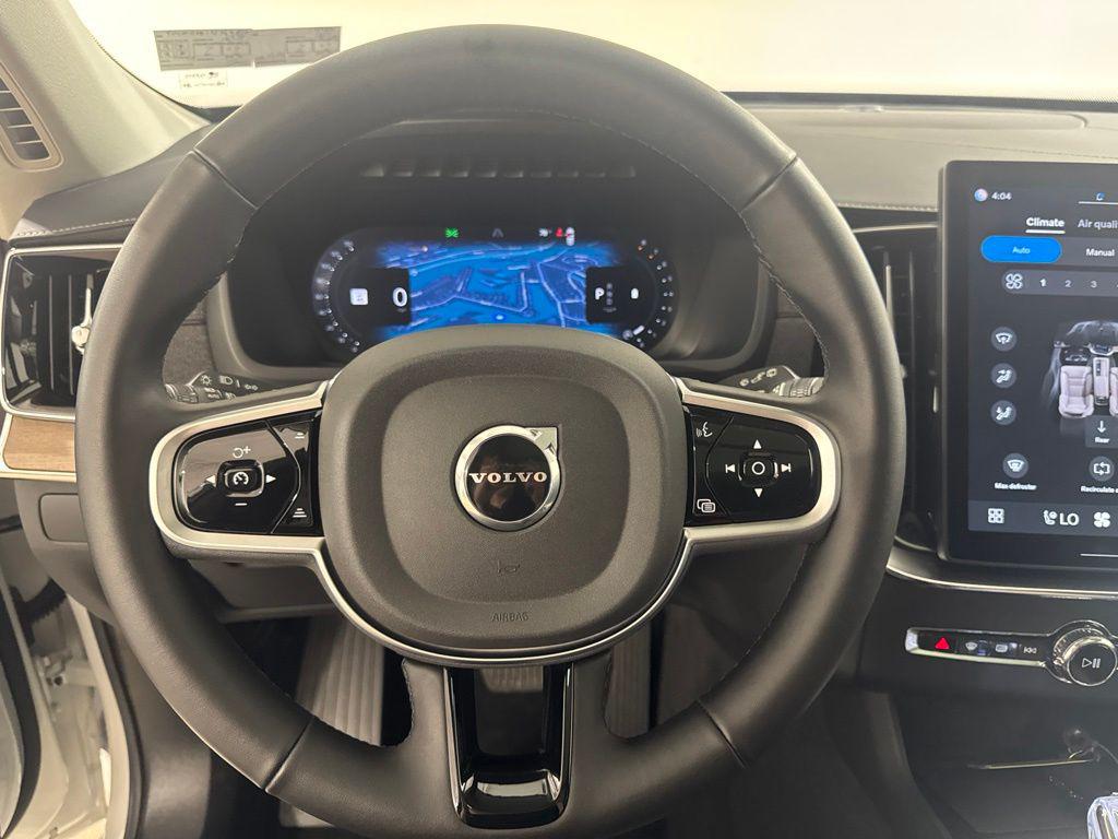 2025 Volvo XC90 B5 PLUS 7-SEATER — фото 11