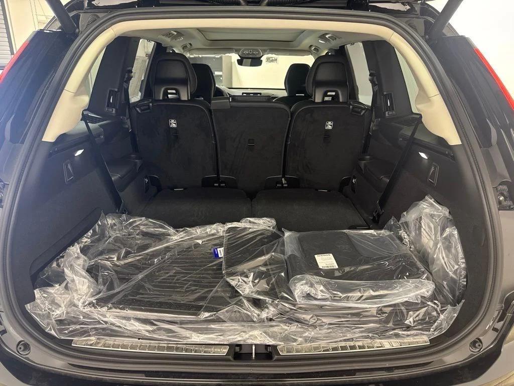 صورة مصغرة 31 لـ 2026 Volvo XC90 PLUS, B6 AWD GAS (MILD HYBRID), GASOLINE, BRI