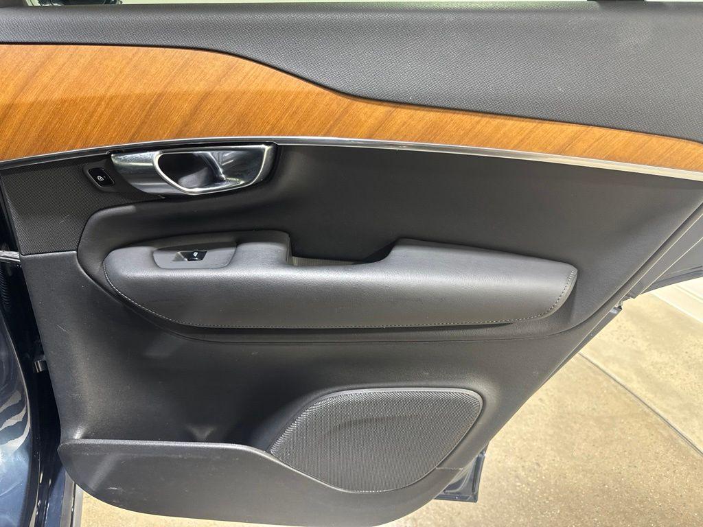 2023 Volvo XC90 B6 PLUS 6-SEATER — миниатюра 23