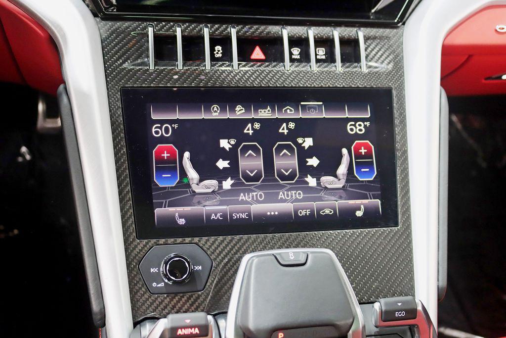 صورة 25 لـ 2020 Lamborghini URUS BASE