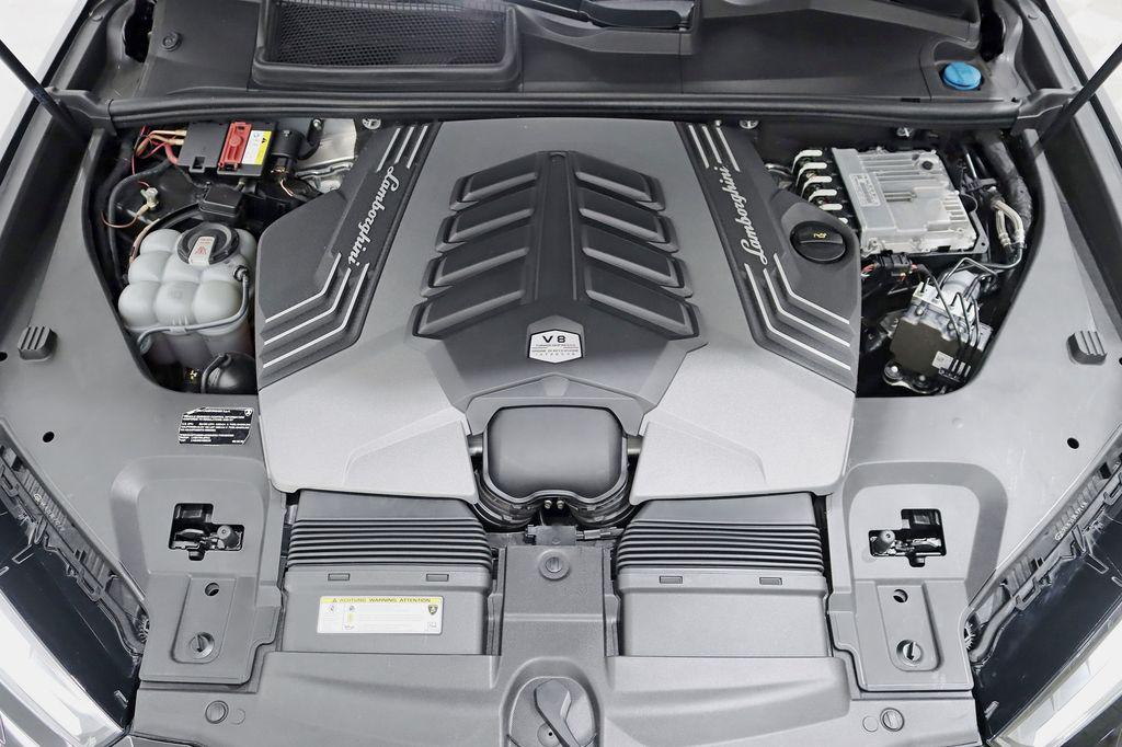 صورة 44 لـ 2020 Lamborghini URUS BASE
