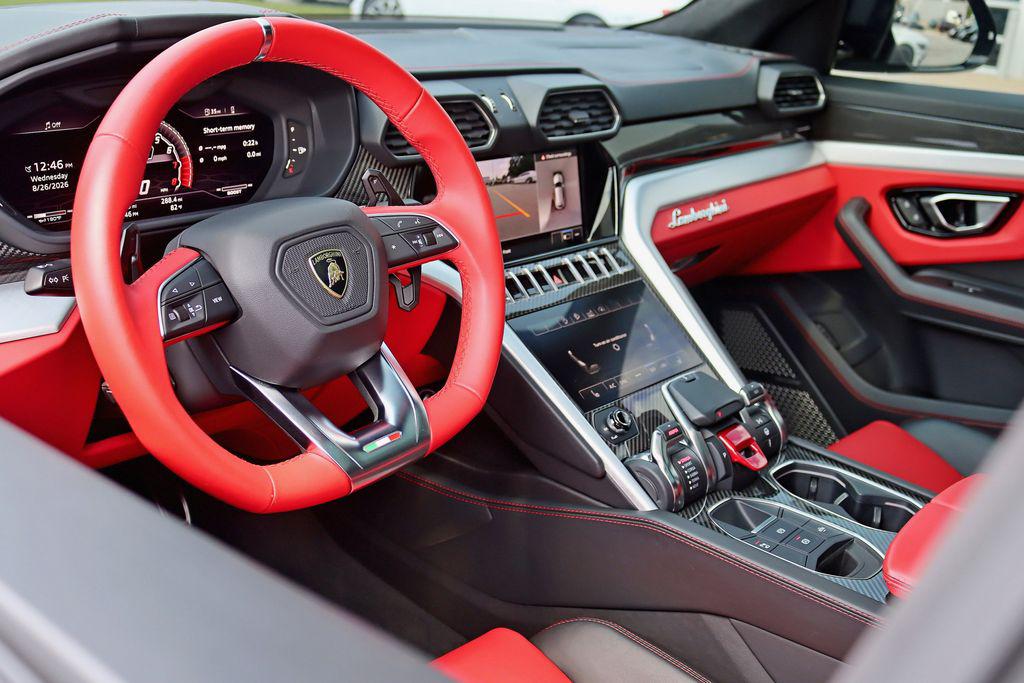 صورة 51 لـ 2020 Lamborghini URUS BASE