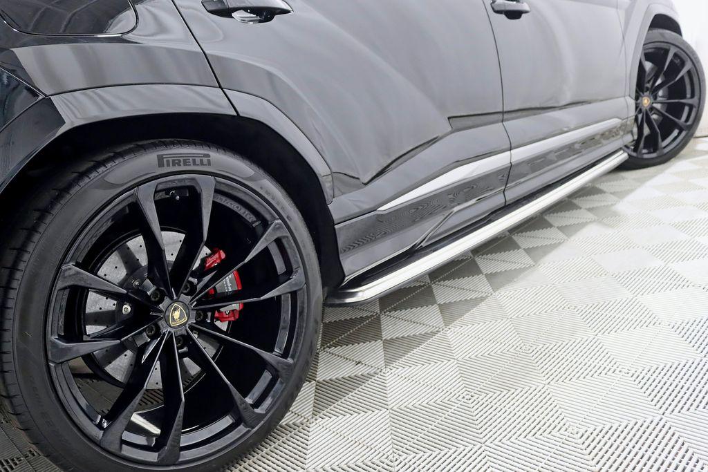 صورة 12 لـ 2020 Lamborghini URUS BASE
