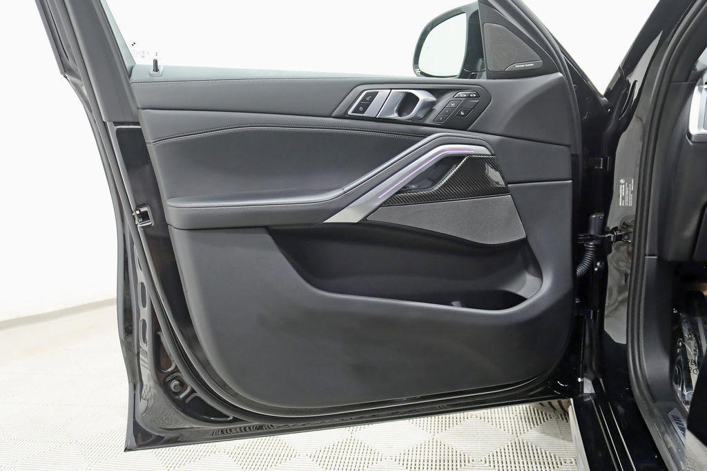 صورة مصغرة 39 لـ 2025 BMW X6 M60I
