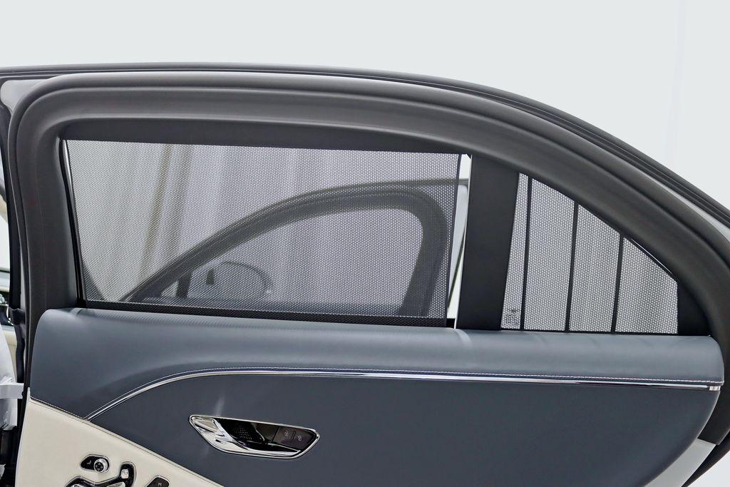 صورة 45 لـ 2020 Bentley FLYING SPUR W12