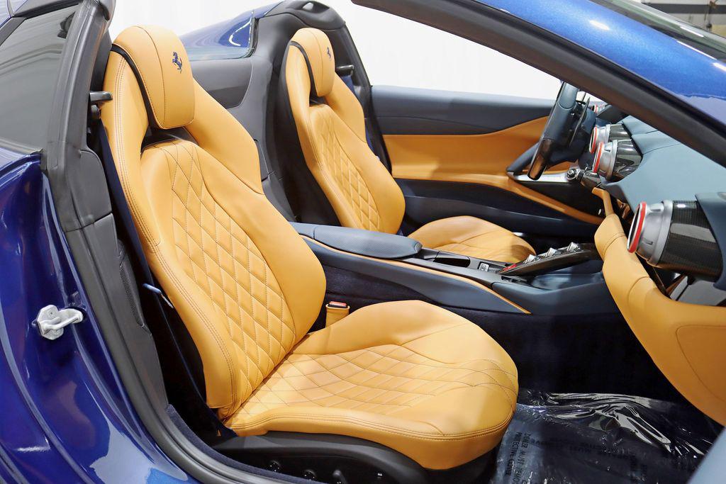 صورة مصغرة 41 لـ 2021 Ferrari 812 GTS BASE