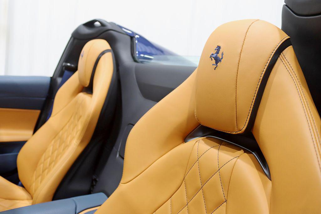 صورة مصغرة 39 لـ 2021 Ferrari 812 GTS BASE