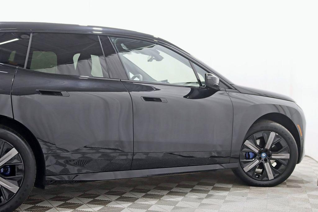 صورة 10 لـ 2024 BMW IX XDRIVE50