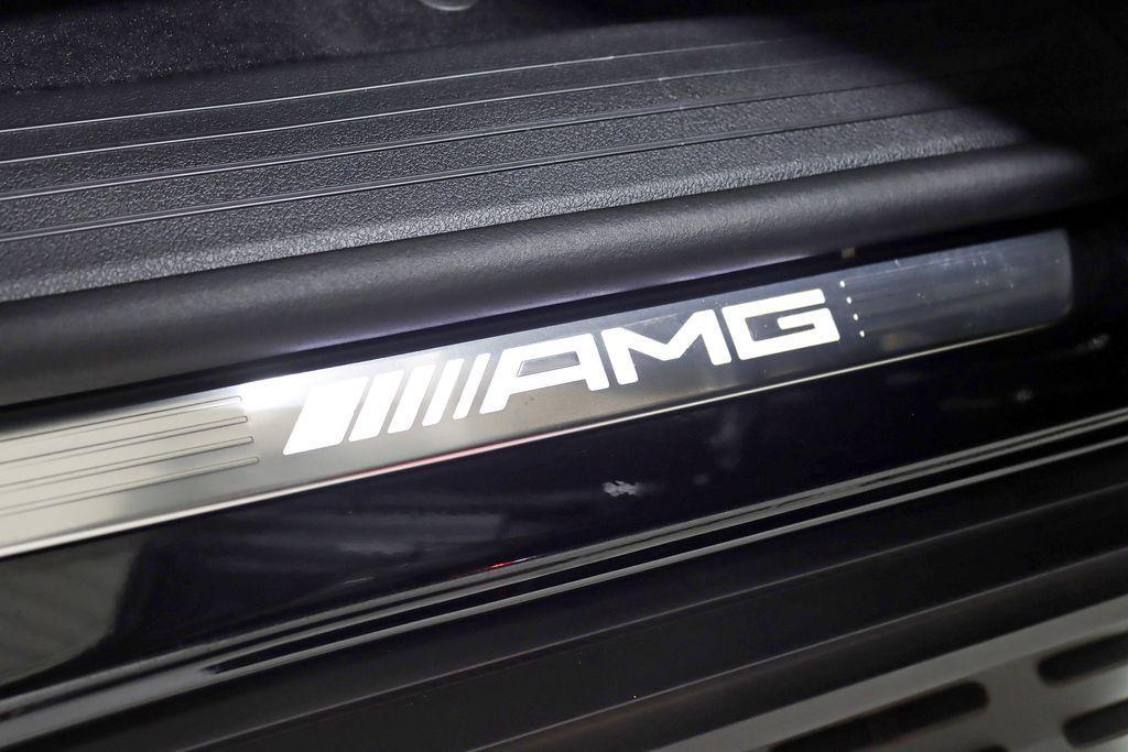 صورة مصغرة 12 لـ 2021 Mercedes-BENZ AMG GLS 63 BASE