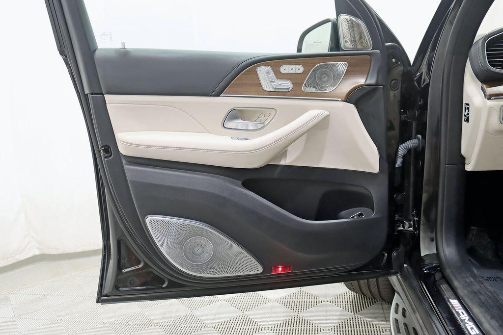 صورة مصغرة 39 لـ 2021 Mercedes-BENZ AMG GLS 63 BASE