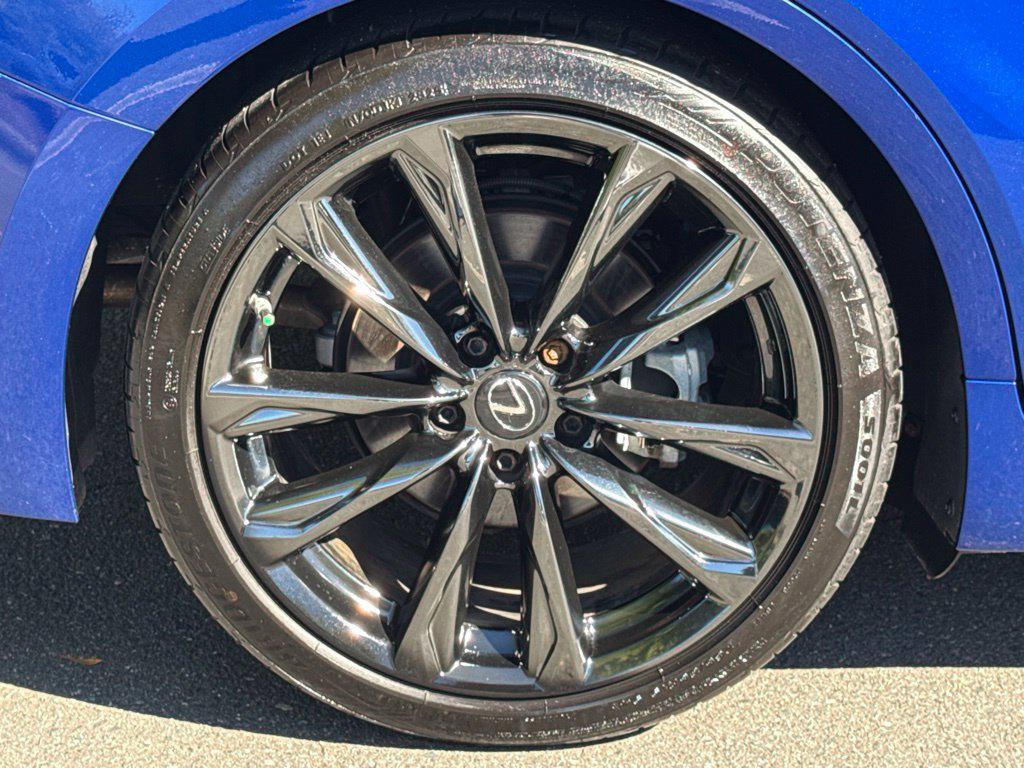 صورة مصغرة 12 لـ 2021 Lexus IS 350 F SPORT
