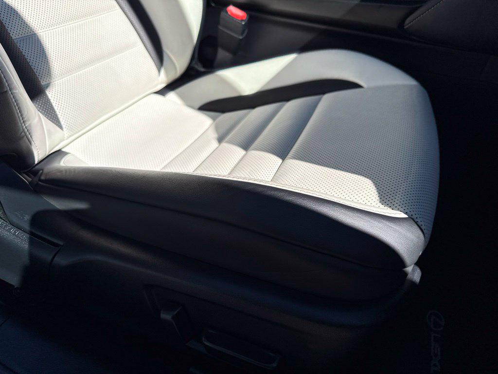 صورة مصغرة 47 لـ 2021 Lexus IS 350 F SPORT