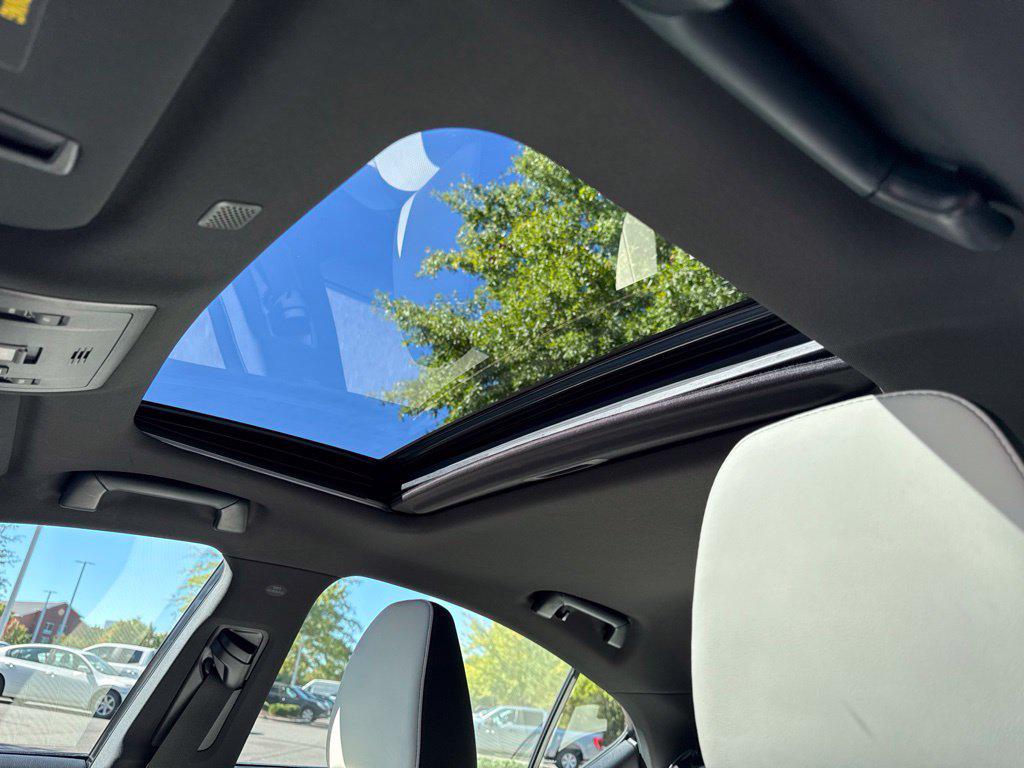 صورة مصغرة 34 لـ 2021 Lexus IS 350 F SPORT