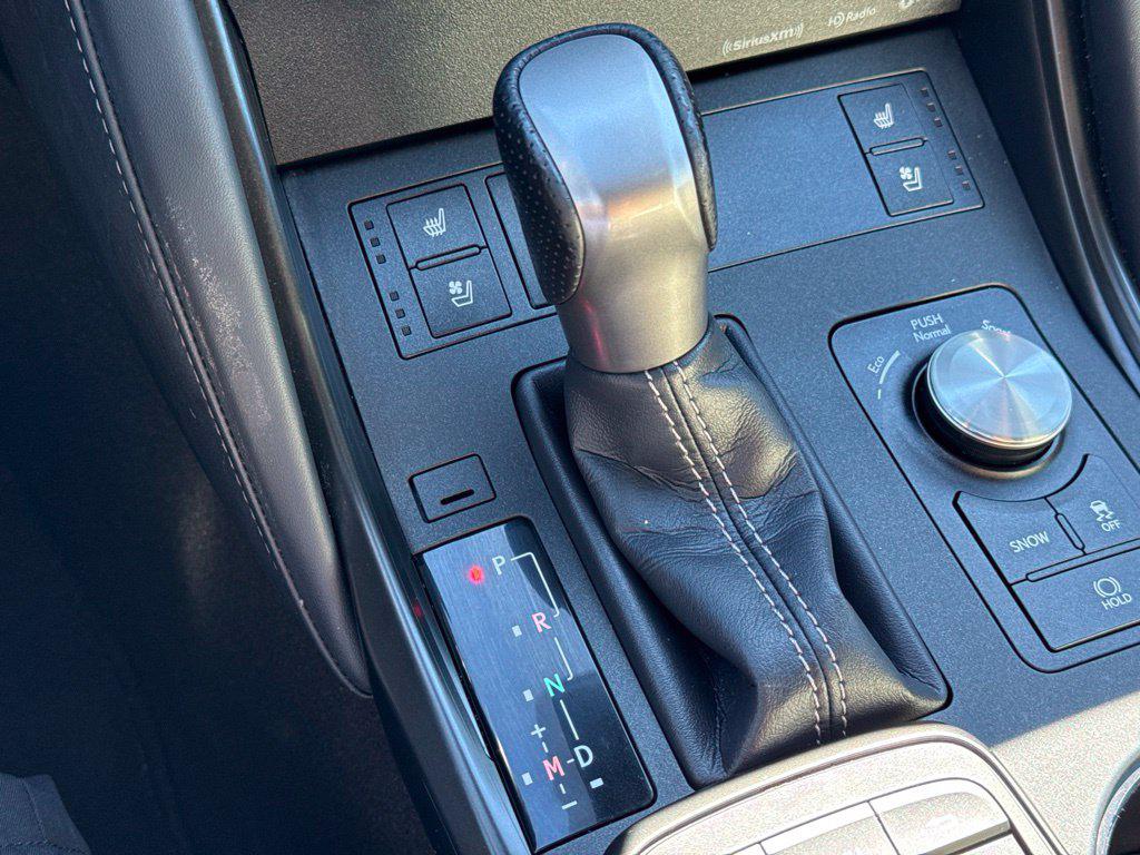 صورة مصغرة 32 لـ 2021 Lexus IS 350 F SPORT