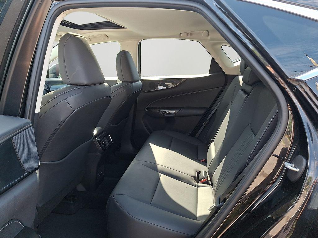 صورة 9 لـ 2023 Lexus NX 350 PREMIUM