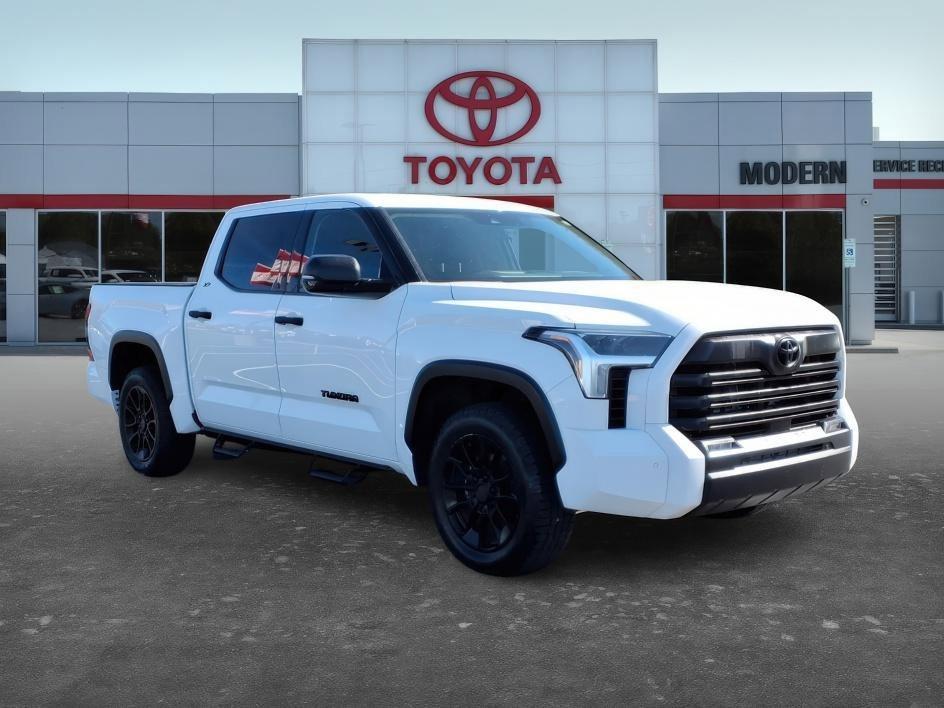 TOYOTA TUNDRA - 8