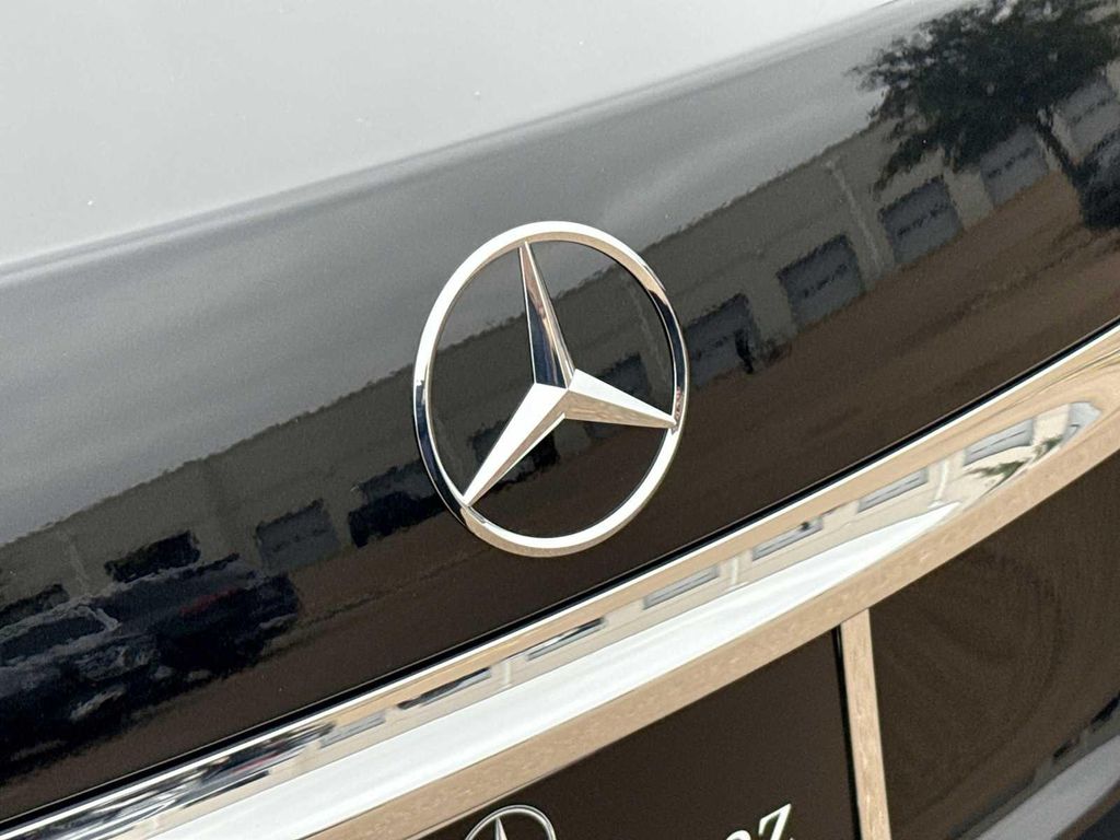 2026 Mercedes-BENZ AMG S 63 E 4MATIC 照片 10