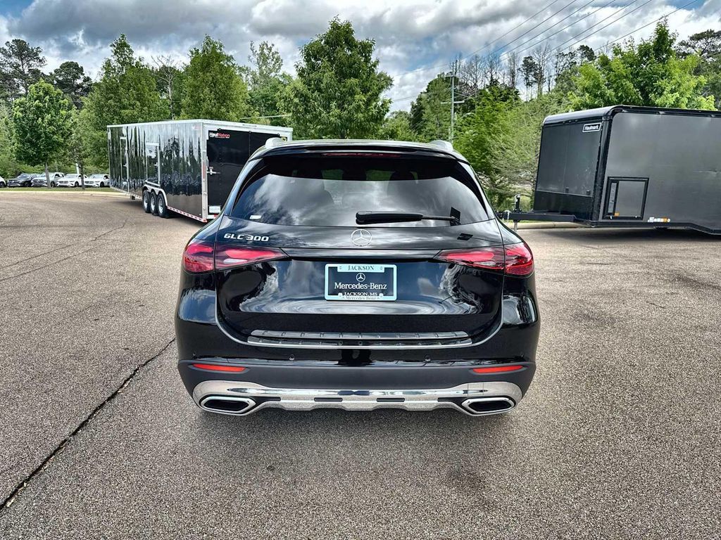 MERCEDES-BENZ GLC - 7