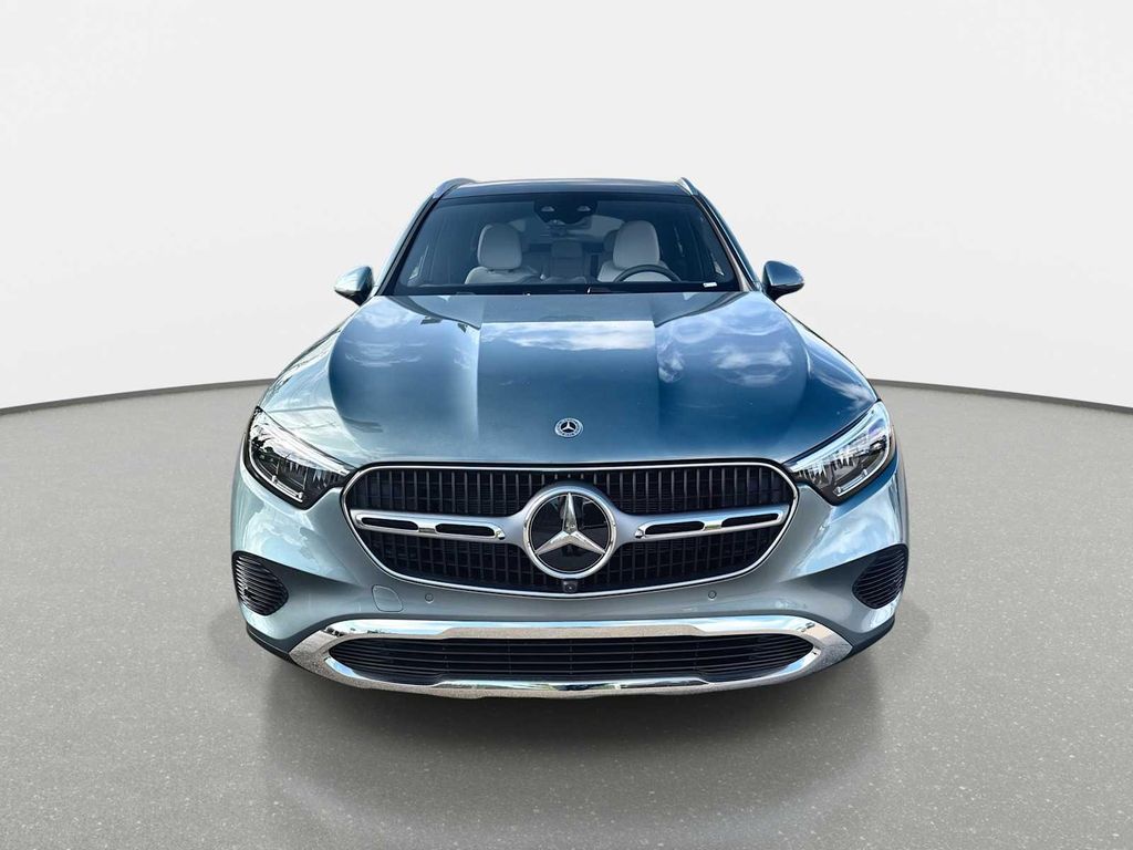 2026 Mercedes-BENZ GLC — миниатюра 12