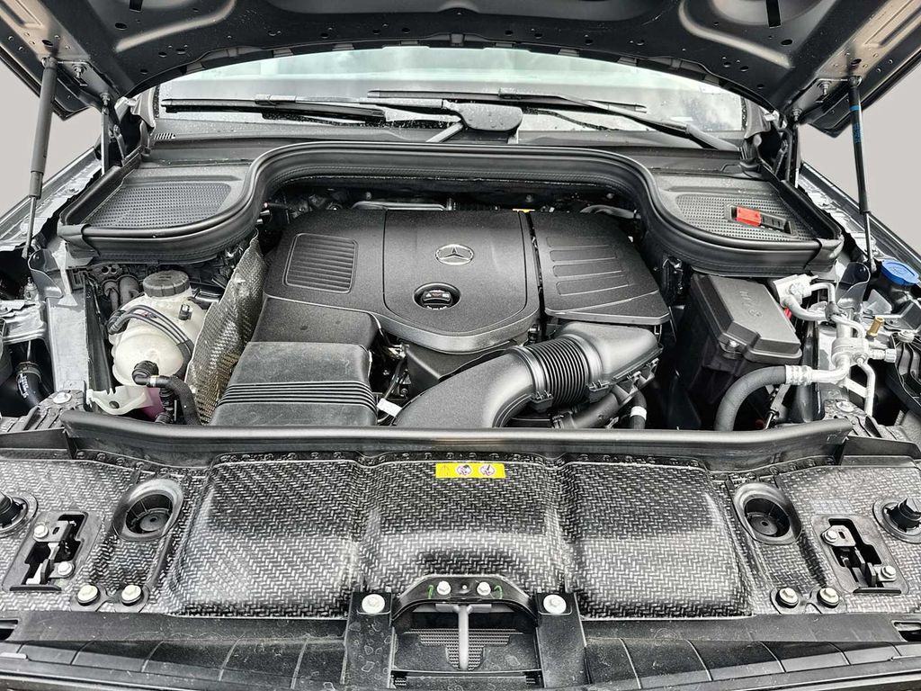 2026 Mercedes-BENZ GLE — миниатюра 13