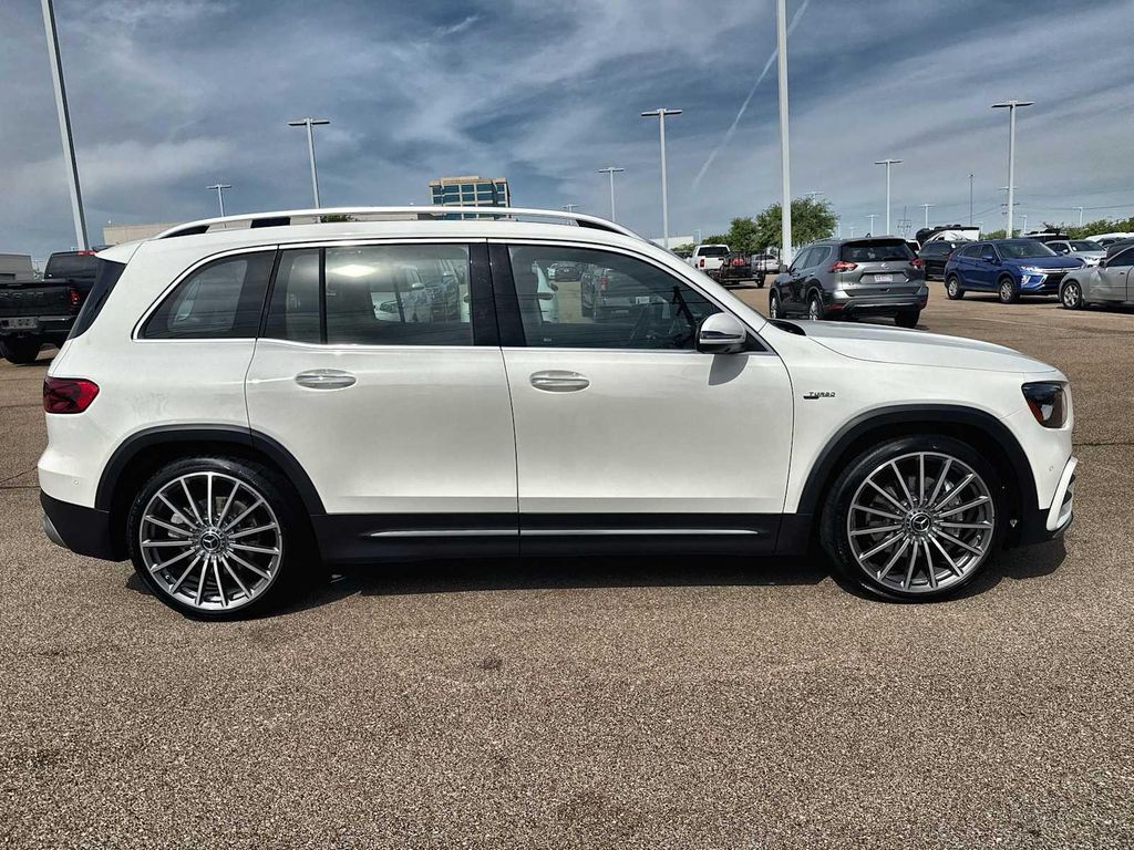 MERCEDES-BENZ GLB-CLASS AMG - 10