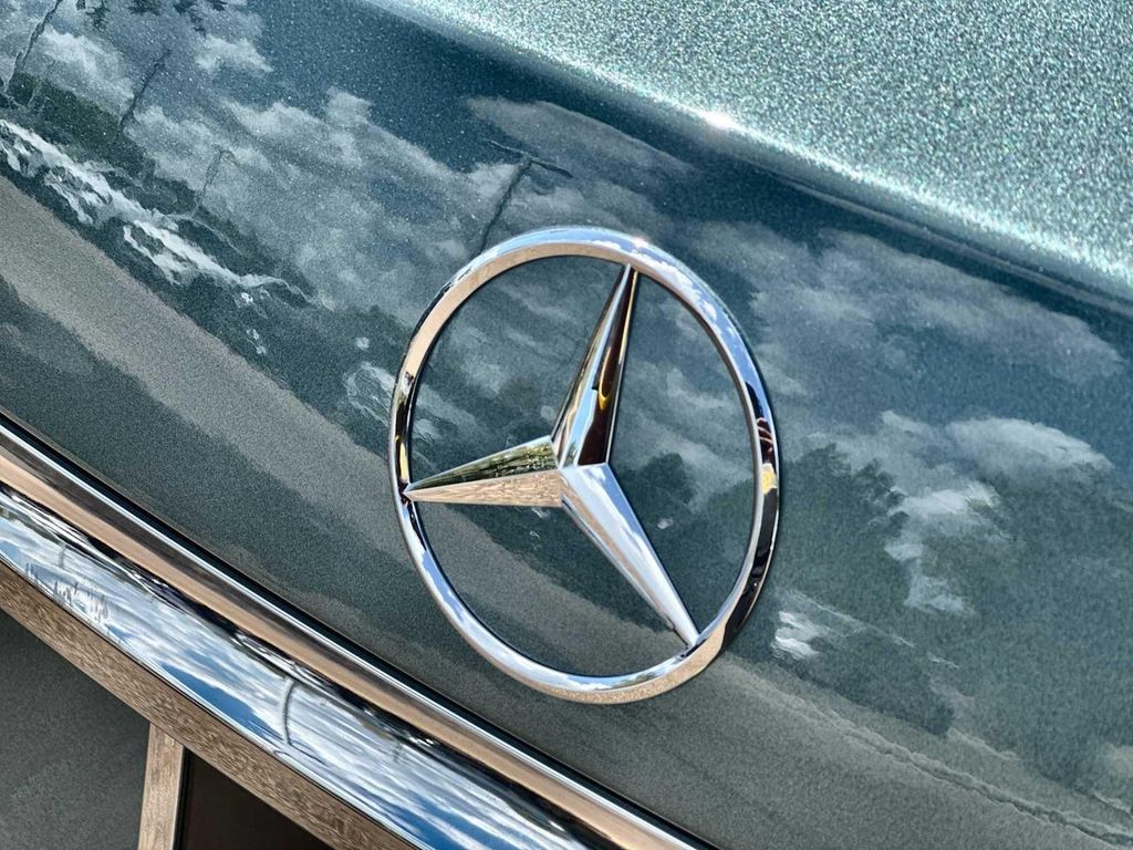 2026 Mercedes-BENZ MAYBACH 缩略图 16