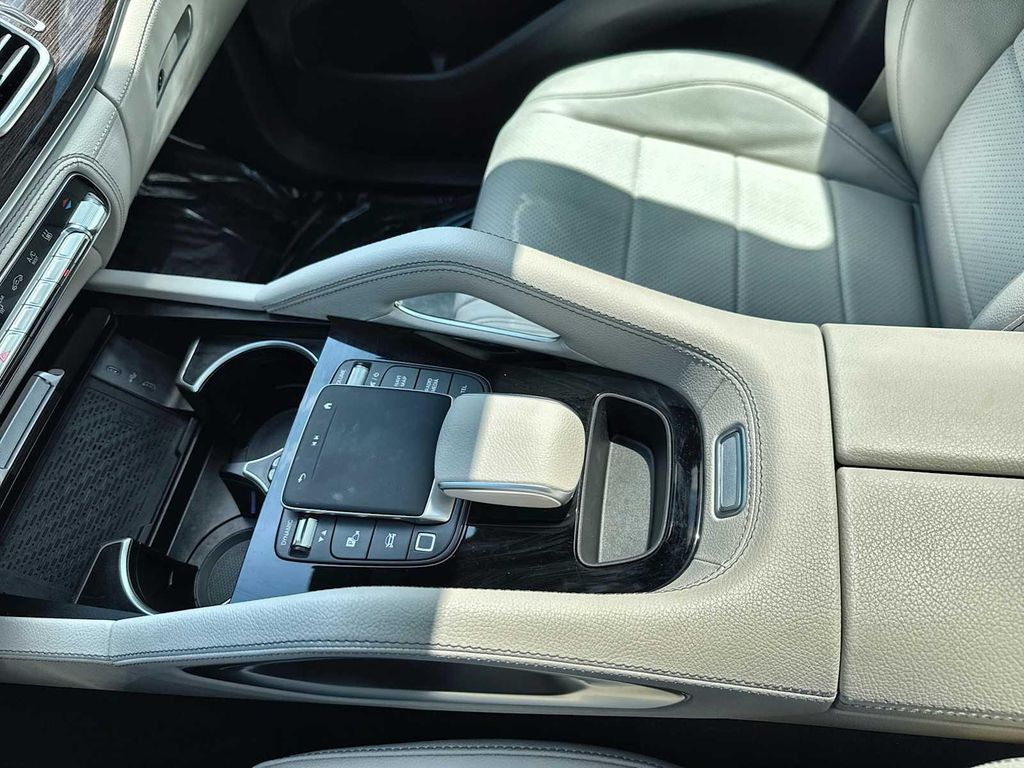 2026 Mercedes-BENZ GLE 缩略图 23
