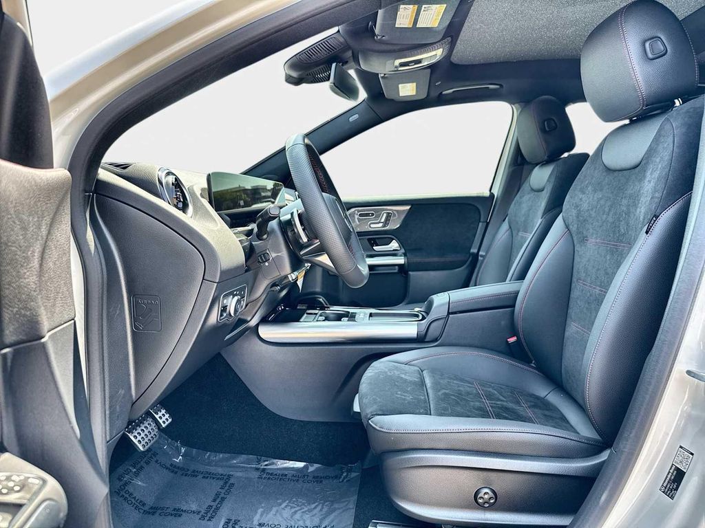 2026 Mercedes-BENZ GLA 照片 10