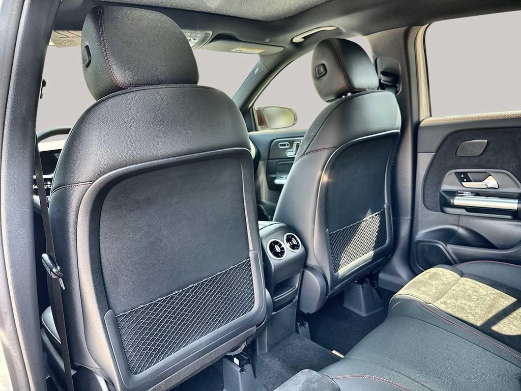 2026 Mercedes-BENZ GLA 缩略图 19