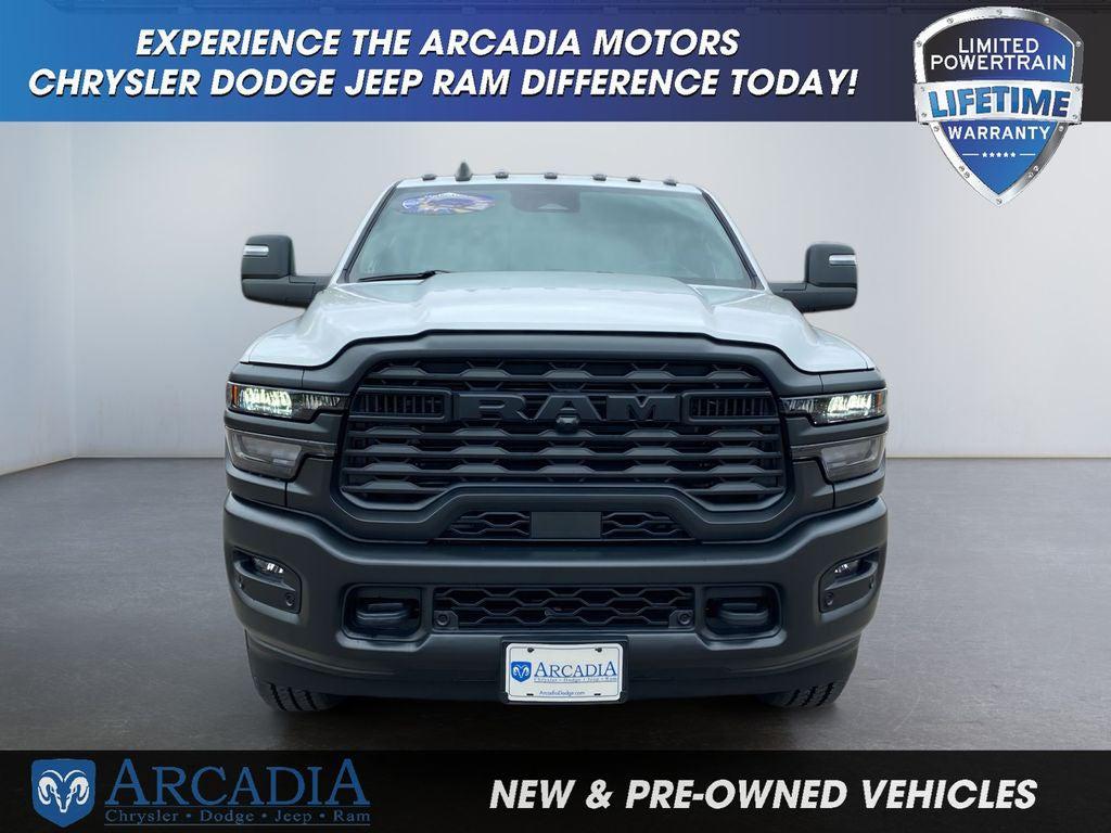 صورة 8 لـ 2026 RAM 3500 TRADESMAN REGULAR CAB 4X4 8' BOX