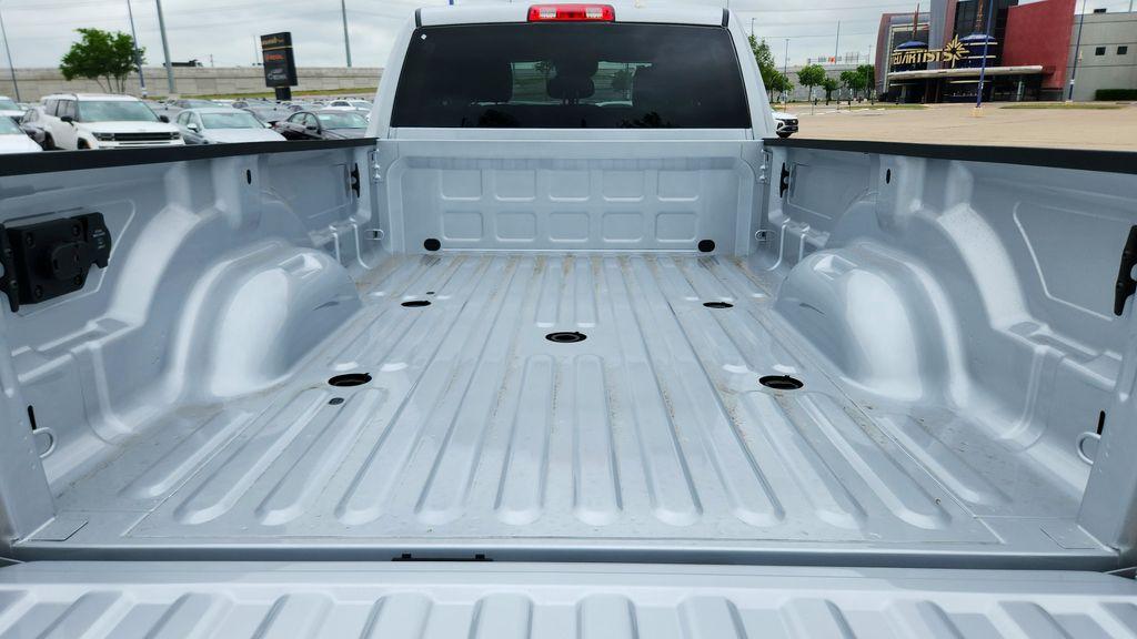 صورة مصغرة 32 لـ 2026 RAM 3500 TRADESMAN