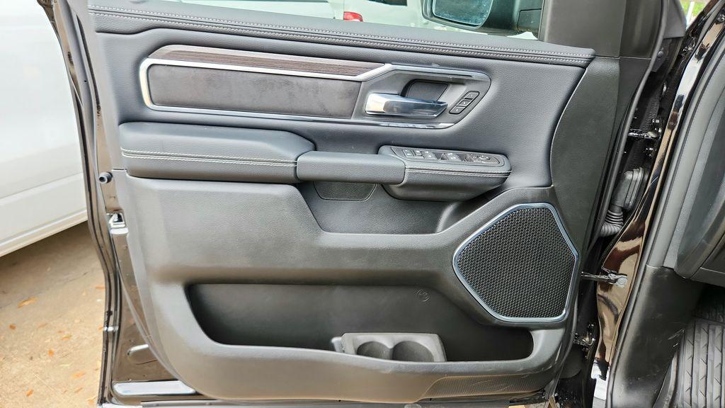 صورة مصغرة 24 لـ 2026 RAM 1500 LARAMIE