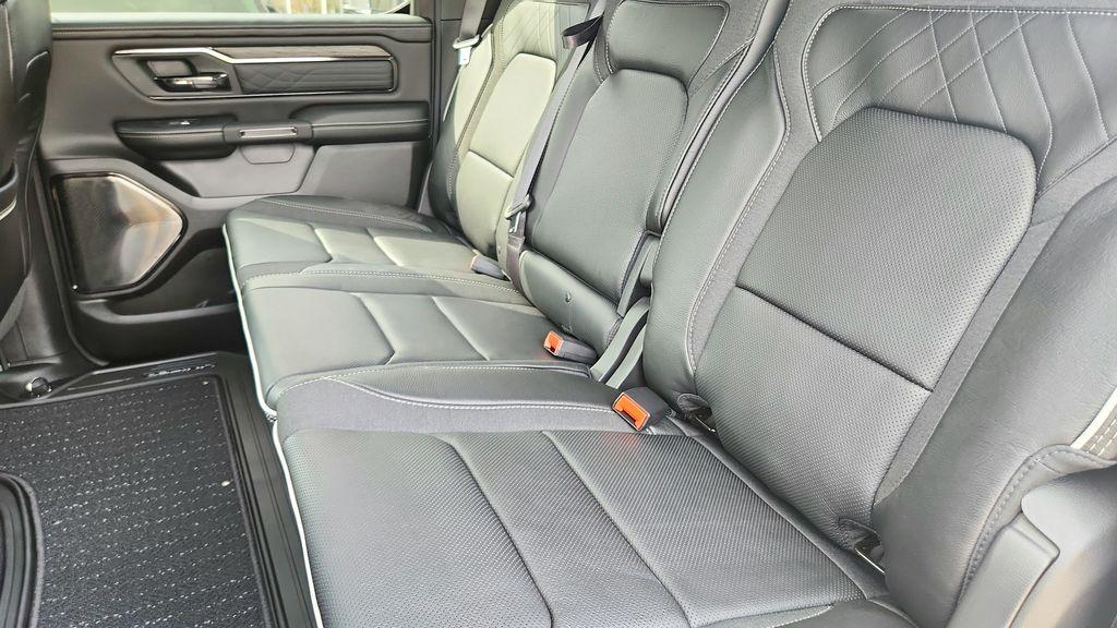 صورة مصغرة 28 لـ 2026 RAM 1500 LIMITED
