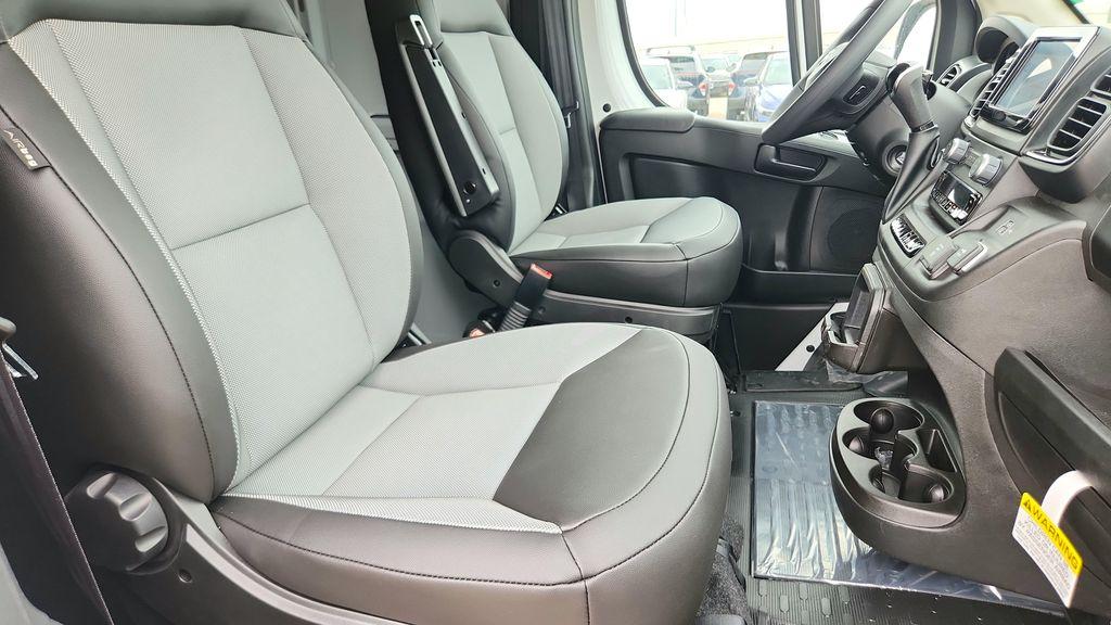 2026 RAM PROMASTER 3500 HIGH ROOF — миниатюра 24