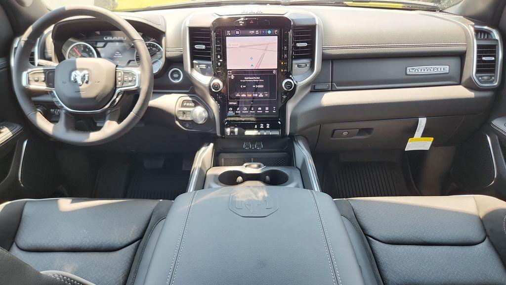 صورة مصغرة 29 لـ 2026 RAM 1500 LARAMIE