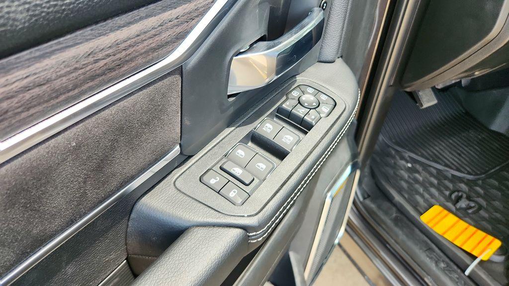 2026 RAM 3500 LARAMIE 缩略图 25