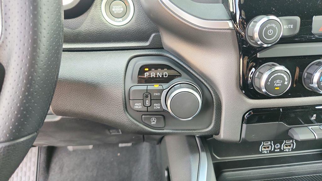 2026 RAM 1500 EXPRESS — миниатюра 16